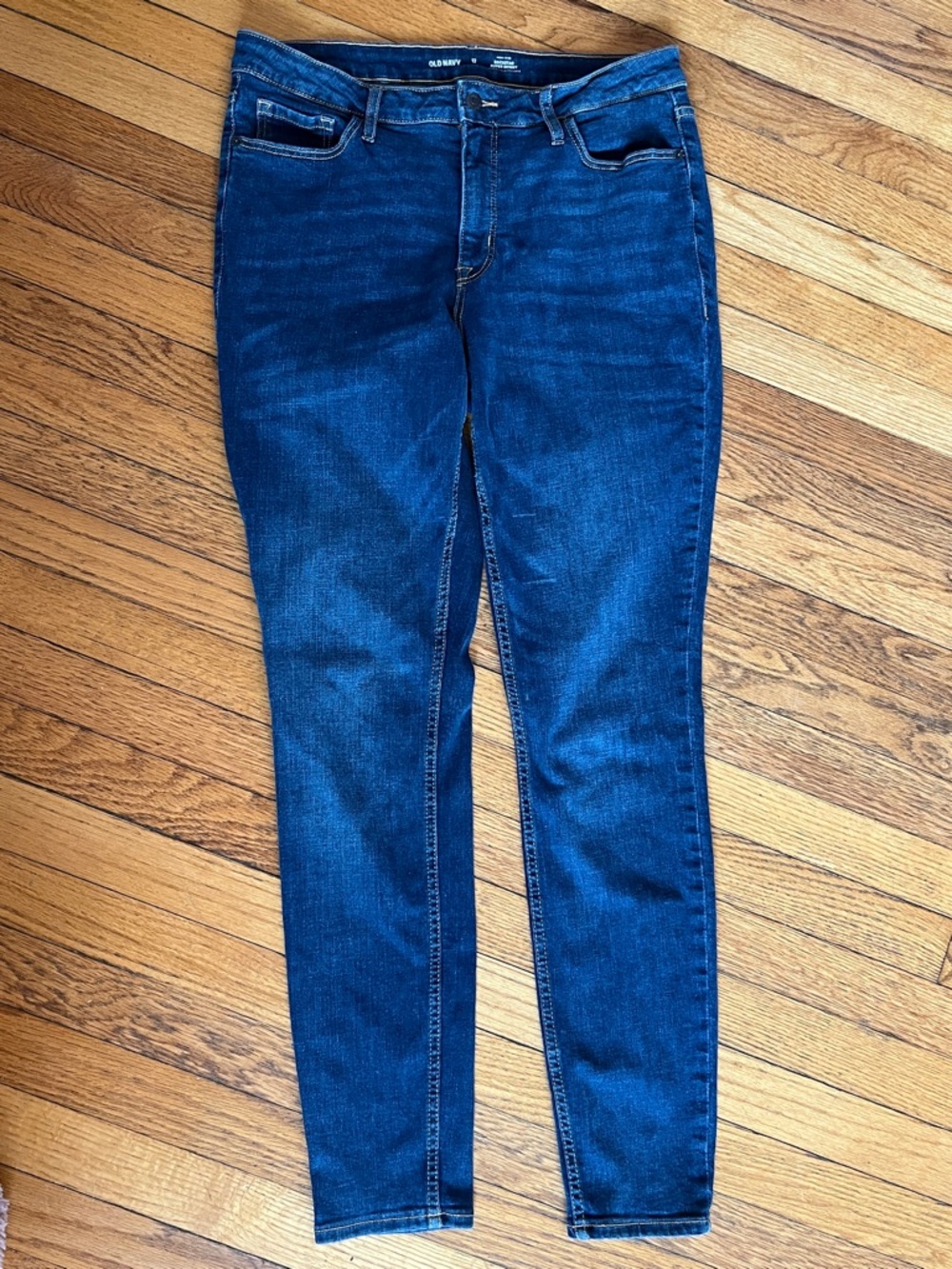 Size 12L old navy super skinny rockstar jeans in long